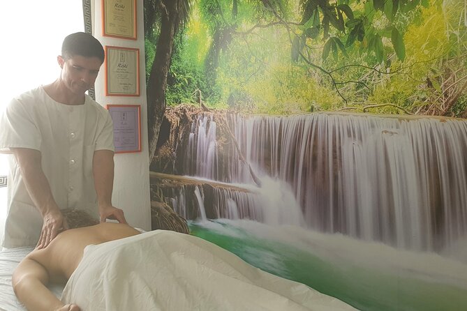 1 Hour Private Chiromassage Session in Seville - Logistics That Matter: Clothing, Timing, and Getting There