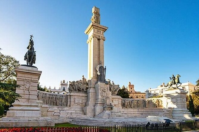 2 Hours Tour around Cádiz: History, anecdotes and curiosities - Stop 1: Cádiz Town Hall, then the early-story starter