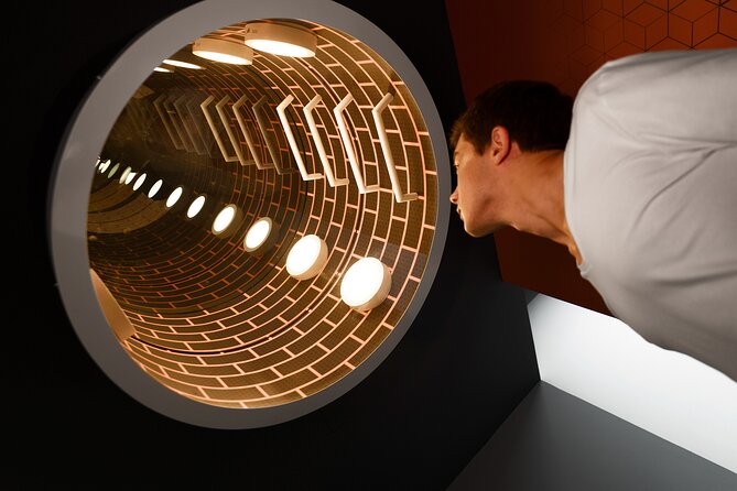 A Fantastic Visit To The Museum Of Illusions Seville - Getting there and using your ticket smoothly