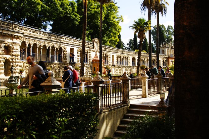 Alcazar of Seville Exclusive Group, max. 9 travelers - The story you will hear, and the guides to watch for