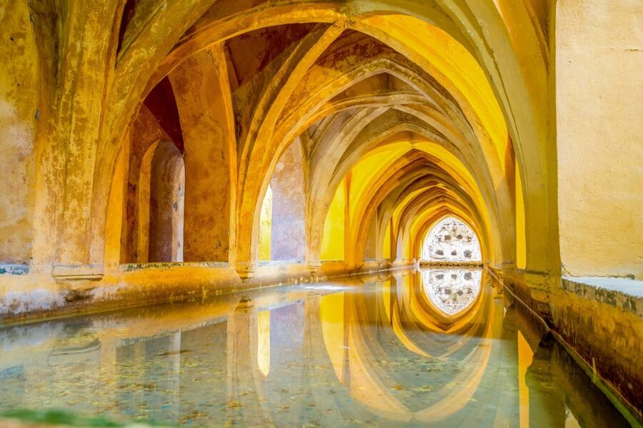 Alcázar of Seville Skip-the-Line Tickets and Guided Tour - How the official guide improves your Alcázar visit