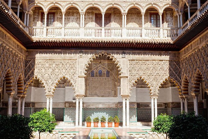 Alcazar of Seville with Cathedral & Giralda English Tour - 19th-century and the camera moment: how to plan your photos without missing the story
