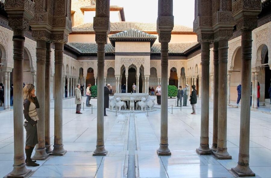 Alhambra and Albaicín Full-Day Private Tour from Seville - From Seville to Granada: How This 12-Hour Plan Actually Fits Together