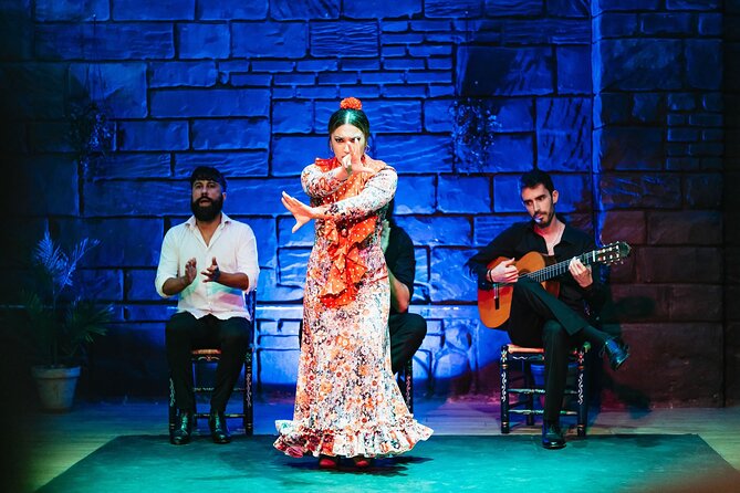 Baraka Triana. Flamenco show with drink - Getting Your Seat Right: Views, Comfort, and Small-Room Reality