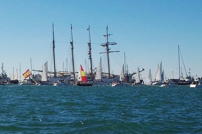 Boat and fishing trips in the Cadiz bay - Lunch onboard: the included meal that makes the day feel complete