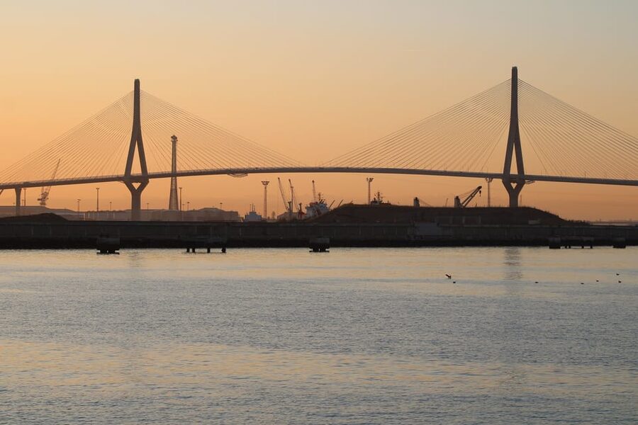 Cadiz: Exclusive Yacht excursion to La Caleta or Pepa Bridge - Playa de la Puntilla Swim Break, Plus La Caleta Time