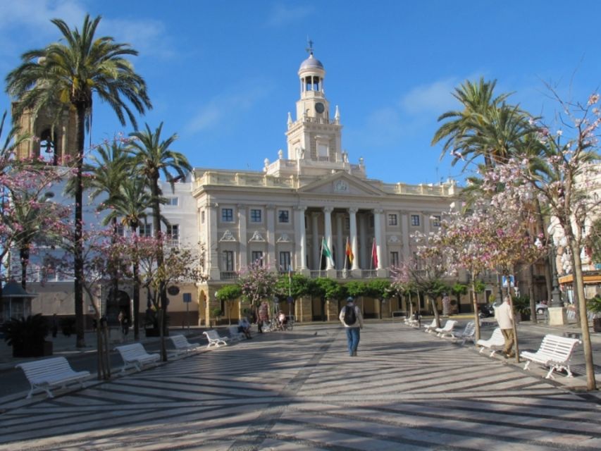 Cadiz: Guided City Tour - Key highlights to look for