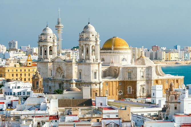 Cadiz : Private Custom Walking Tour With A Local Guide - Why Cádiz makes this kind of tour work