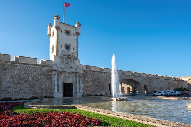 Cádiz TukTuk Tour with Audio Guide - Torre Tavira: viewpoints without the climb