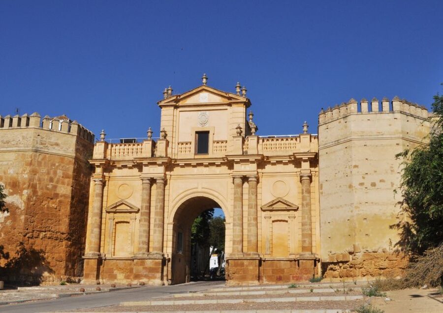 Carmona: City Walking Tour - Puerta de Córdoba, Then Alcázar del Rey Don Pedro
