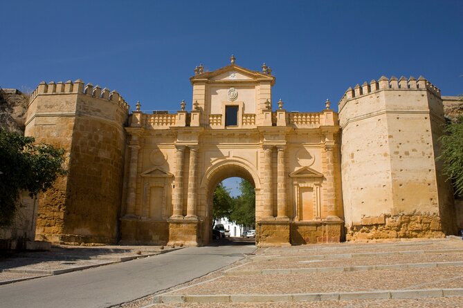 Carmona Roman Necropolis and History Walking Tour - The tour rhythm: how the 2 hours actually feel
