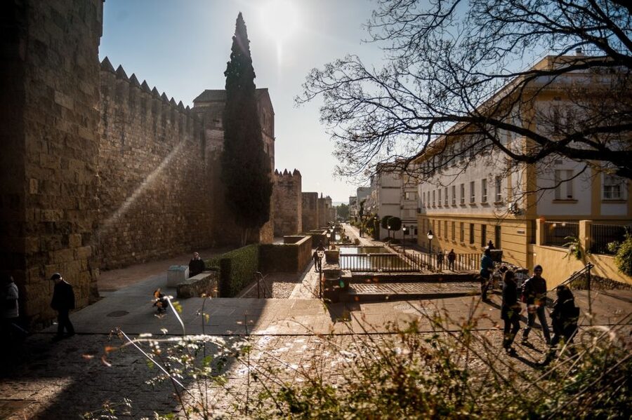Córdoba: City Sightseeing Hop-On Hop-Off Bus Tour - The included 6 pm Judería walking tour: what it adds after the bus