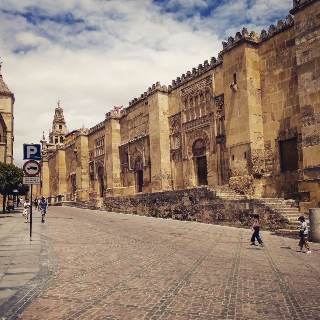 Córdoba Daily Highlights Bike Tour - Patios, Viana Palace, and Other Stops That Add Character