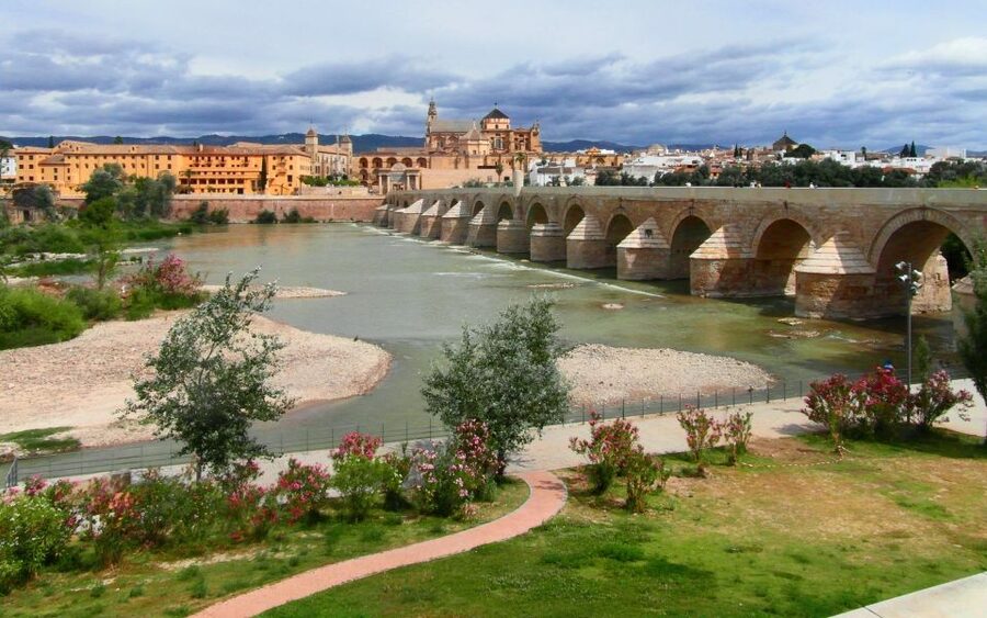 Cordoba: Electric Bike Tour - Cordoba Electric Bike Tour, Why This Format Works in a Tight Old City