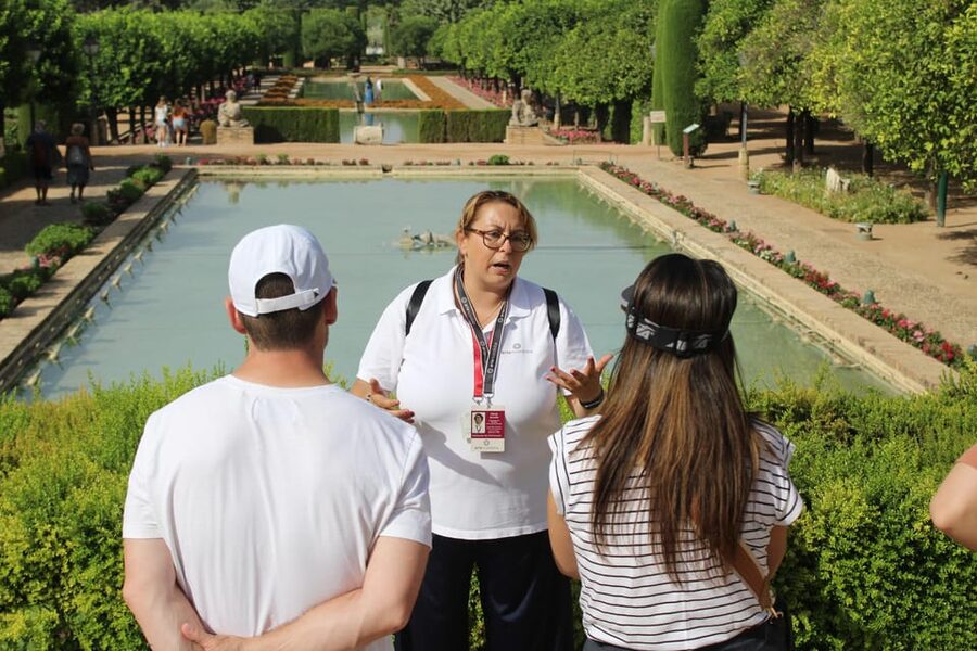 Córdoba Guided Tour of the Mosque, Jewish Quarter & Alcazar - The 4-hour flow: how the walk and timing tend to feel