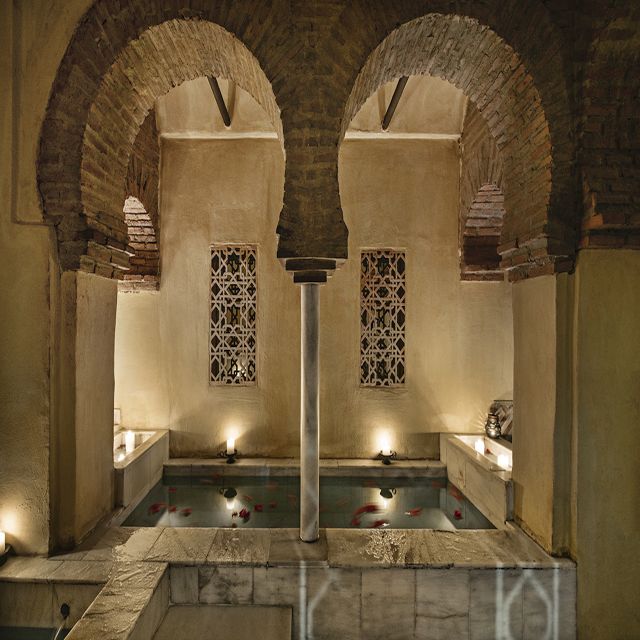 Córdoba: Hammam Al Ándalus Entry Ticket w/Optional Massage - Cold, Hot, Warm, Steam: How the Thermal Circuit Works