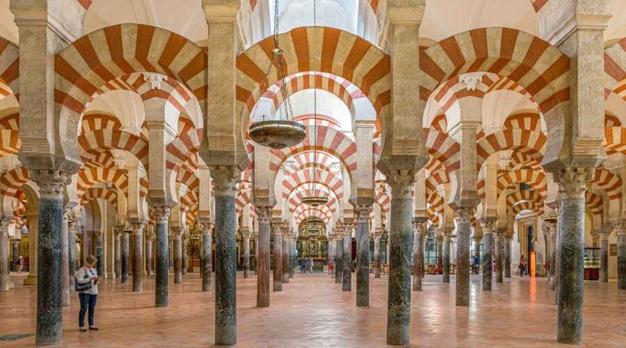 Córdoba: Mosque and Alcazar Private Tour with tickets - Starting at Puerta del Puente: a calm, walk-first plan