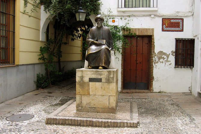 Cordoba Mosque and Jewish Quarter Guided Tour - What Makes the Guide Experience Feel Good (And When It Might Feel A Lot)