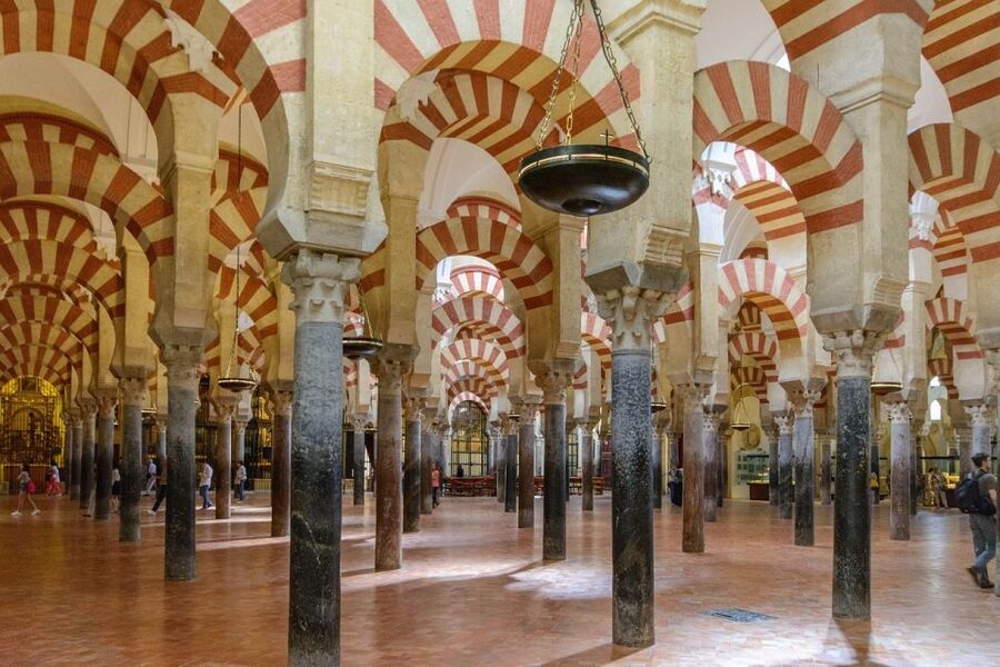 Córdoba: Mosque-Cathedral and Alcazar Tour - How the 1 hour 15 minutes inside is paced