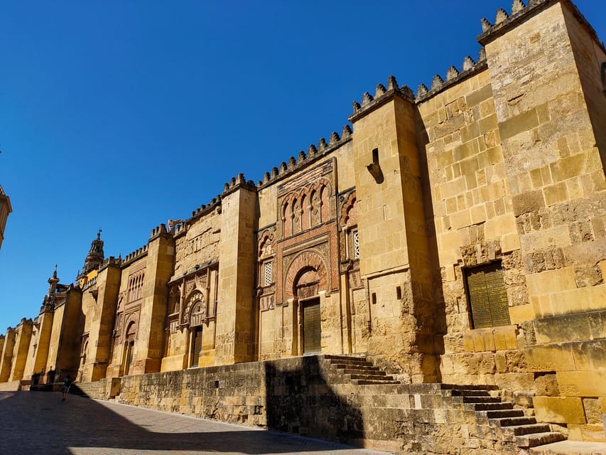Cordoba: Mosque-Cathedral and Jewish Quarter Guided Tour - The break in Córdoba: manage your hunger so you do not lose your momentum