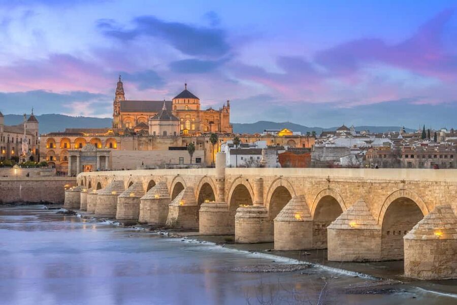 Cordoba: Mosque-Cathedral E-Ticket with Audio Guide - Plaza del Potro, the Synagogue, and the Roman Temple: what the “surroundings” add