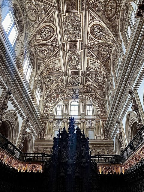 Córdoba: Mosque-Cathedral Guided Tour - Patio de los Naranjos and the tower, your quick orientation