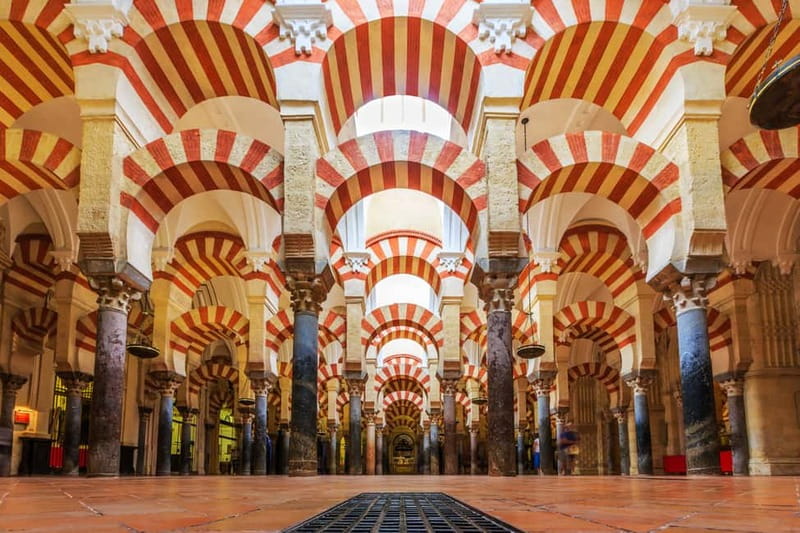Córdoba: Mosque-Cathedral, Jewish Quarter and Alcázar Tour - Key highlights you will feel right away