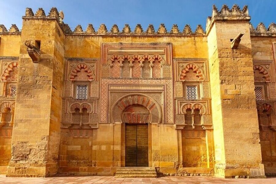 Cordoba: Mosque-Cathedral Private Tour with Tickets - Meeting at the Mosque-Cathedral Entrance, Under the Bell Tower