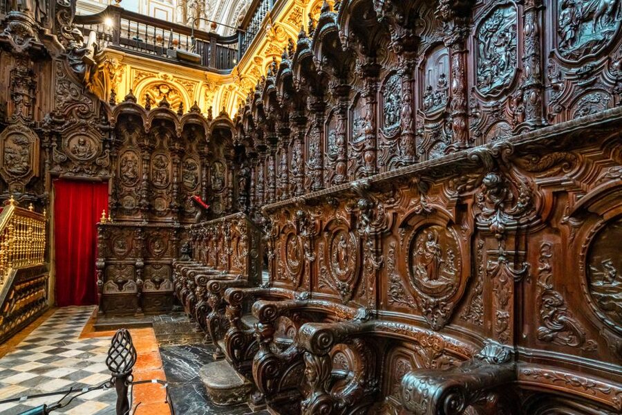 Cordoba Mosque-Cathedral: Skip-the-Line Guided Tour - Why the Cordoba Mosque-Cathedral feels like two worlds in one