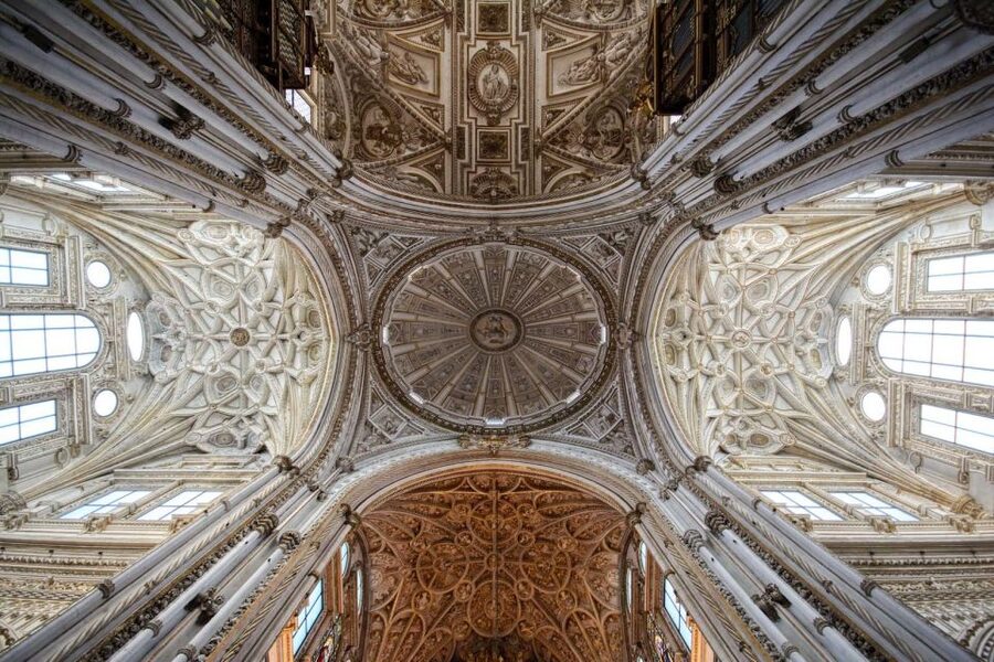 Cordoba Mosque-Cathedral: Skip-the-Line Guided Tour - The Reconquista of Cordoba and the shift to a cathedral