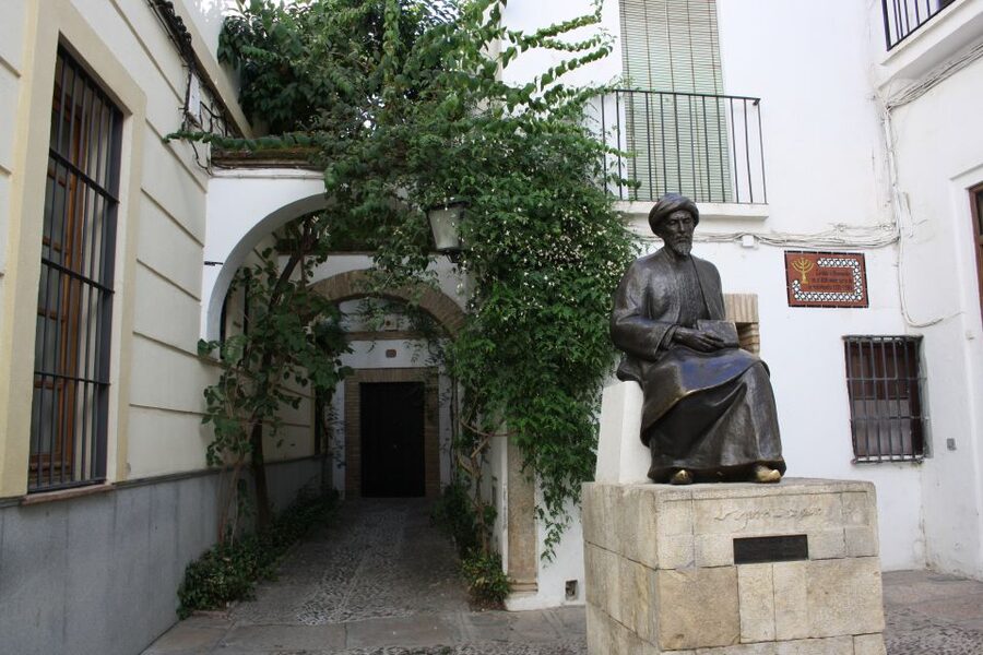 Córdoba Mosque, Jewish Quarter and Alcázar 3-Hour Tour - Córdoba in 3 Hours, the Multi-Faith Route That Makes Sense