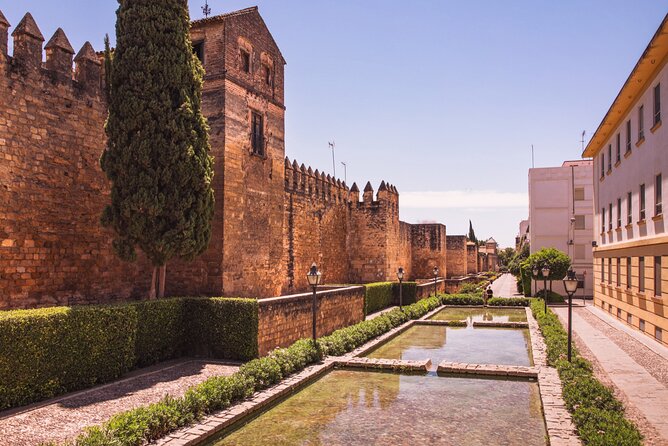 Córdoba Scavenger Hunt and City Highlights Walking Tour - How the Explorial app turns walking into clues, questions, and points
