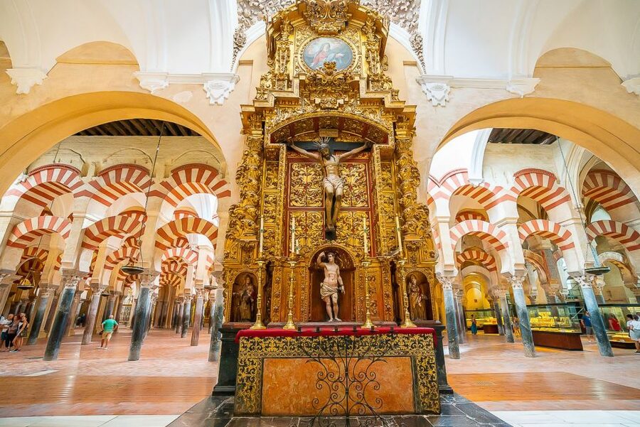Córdoba: Skip-the-Ticket-Line Mosque-Cathedral Guided Tour - Timing, Group Size, and Headsets: How to Make the 75 Minutes Feel Longer