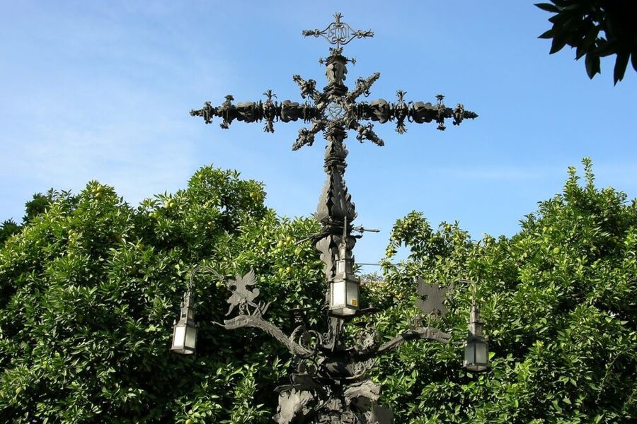 Enchanted Seville: Private Walking Tour - Key highlights to look for