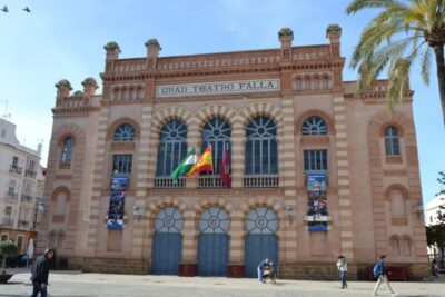 English Cádiz Tour: Walking Tour with Local Guide