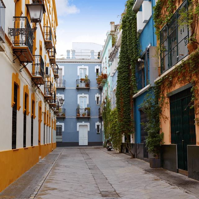 Exclusive Seville: Hidden Gems and Iconic Landmarks Tour - Torre del Oro: A Quick Stop with a Lot of Attention
