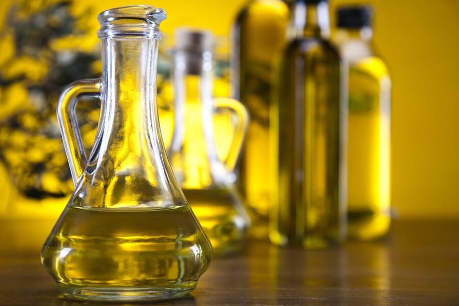 Extra Virgin Olive oil tasting - Meeting point at Córdoba’s Corredera market, big clock and all