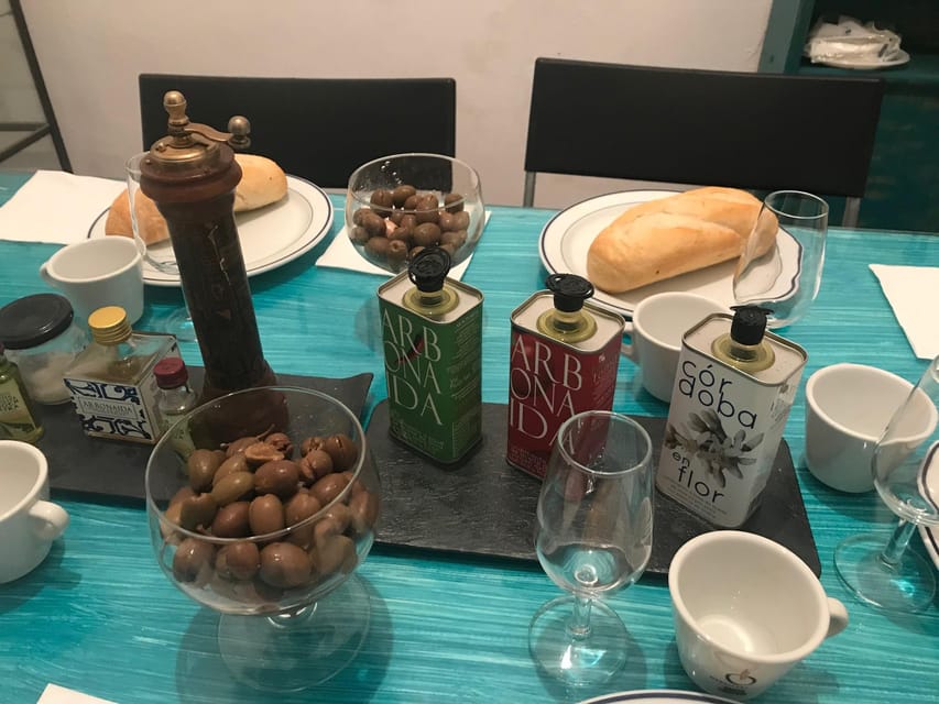 Extra Virgin Olive oil tasting - Your olive oil line-up: picual, arbequino, picudo, hojiblanca