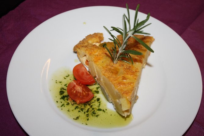 Food Tour Cadiz - What you actually taste: ham, shrimpfish, fish, and the drink lineup