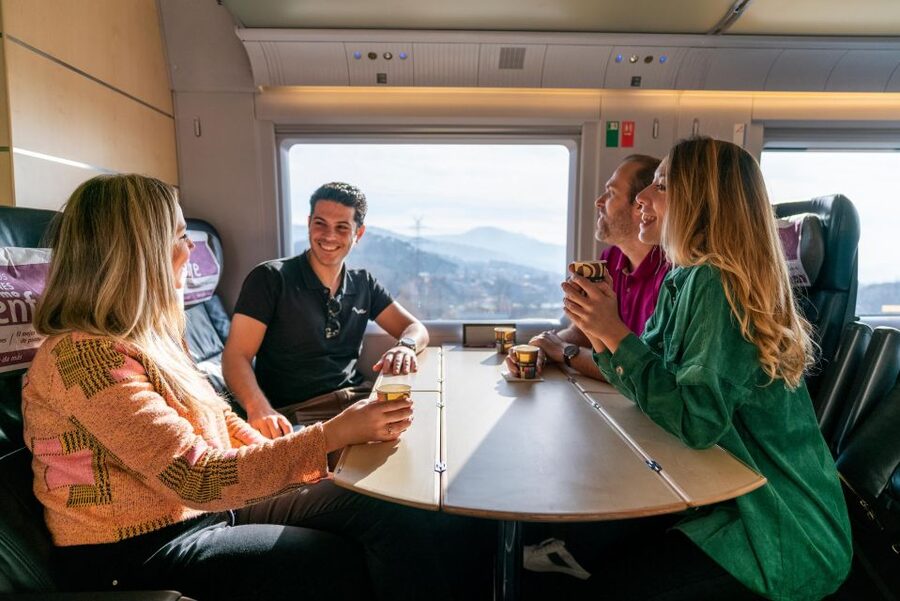 From Madrid: Córdoba Private Day Tour by High-Speed Train - La Judería Guided Walk: Narrow Lanes, Traditional Houses, and Synagogue Memories
