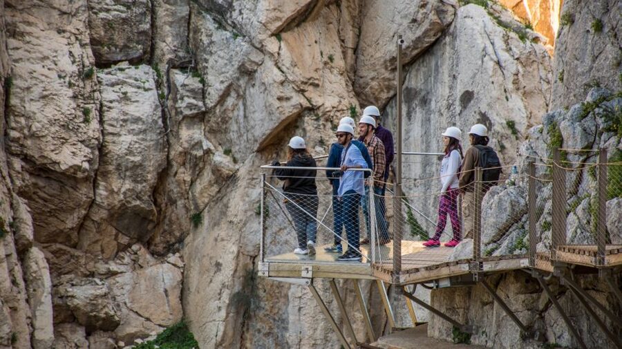 From Seville: Caminito del Rey Guided Day Trip - 30 minutes of free time: using it to breathe without losing the day