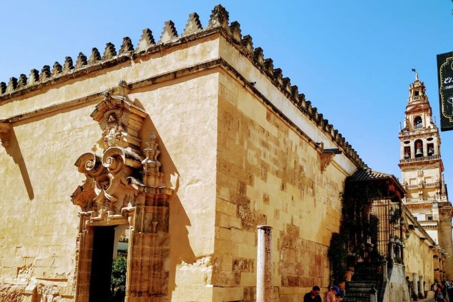 From Seville: Córdoba and Mosque Cathedral Full-Day Tour - Judería de Córdoba and the synagogue stop
