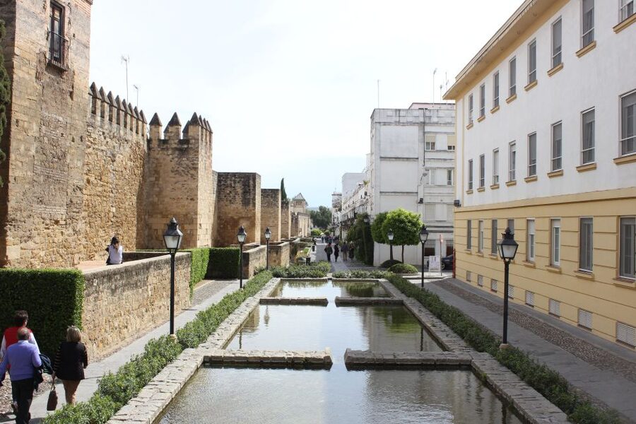 From Seville: Cordoba Full-Day Tour with Tickets Included - Stop 1 on Your Way to the Sights: The Judería Walk