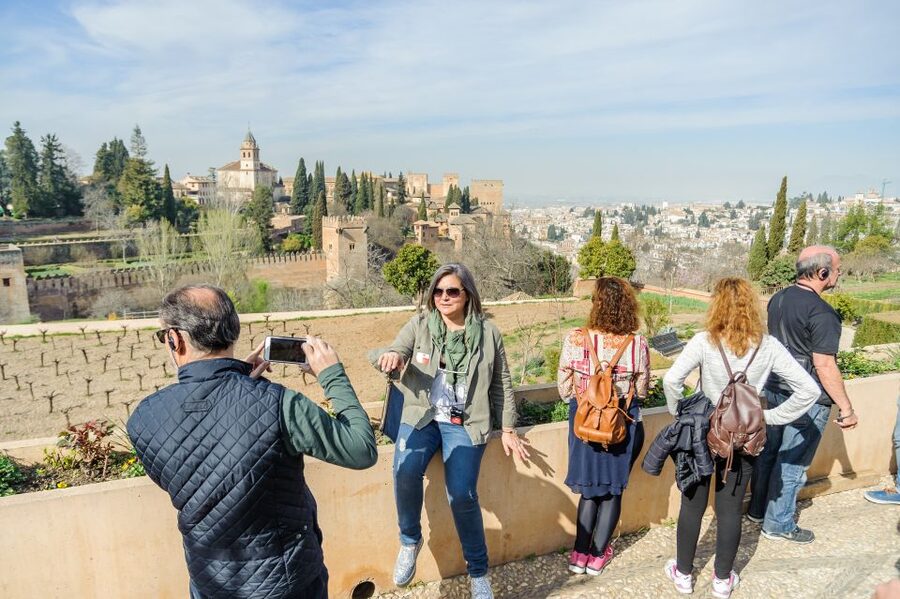 From Seville: Granada Day Trip Alhambra and Albaycin - Lunch, breaks, and what to pack for a hot, long walking day