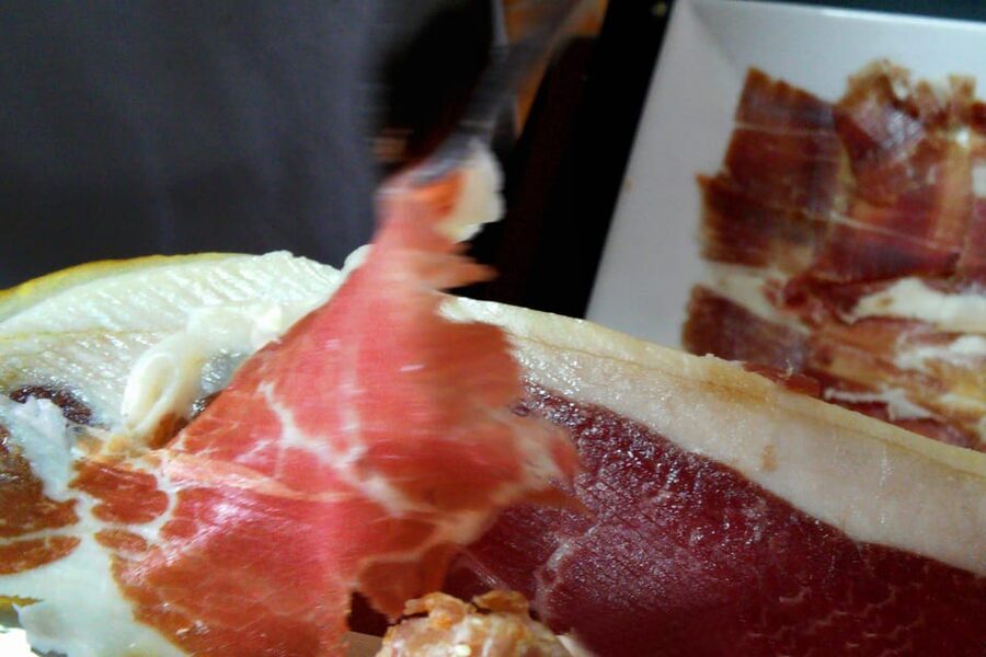 From Seville: Iberian Ham Full-Day Tour to Aracena - La Gruta de las Maravillas: How to Make the Cave Time Count