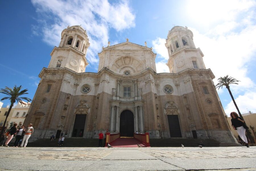 From Seville: Private Day Trip to Cádiz with Guide - Cathedral of Cádiz, Roman Theater, Constitution Monument, Tavira Tower