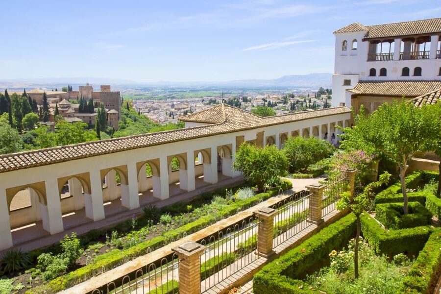 From Seville: Private Granada Day-Trip with Alhambra Visit - Generalife Gardens: where the palace turns into a living viewpoint