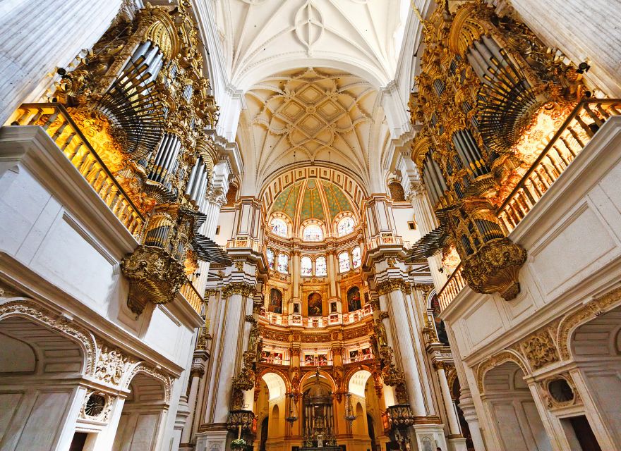 From Seville: Private Transfer to Granada and Córdoba Tour - Royal Stables and the Alcázar of the Christian Monarchs