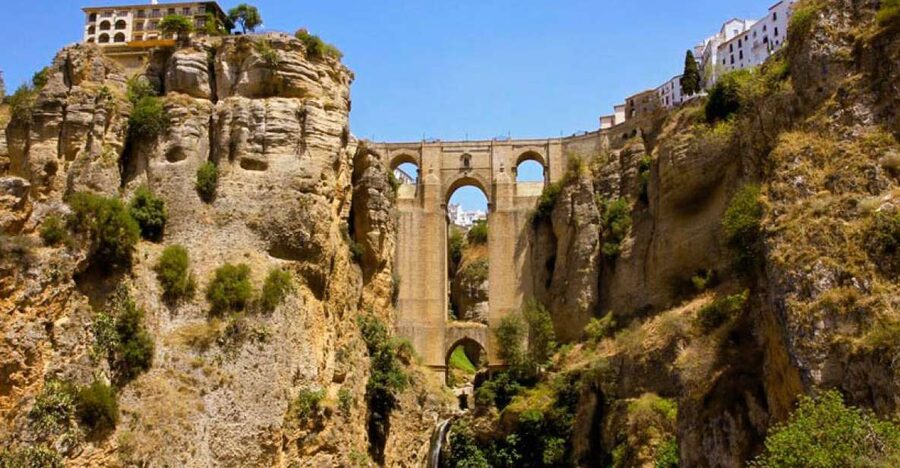 From Seville: White Villages and Ronda Full-Day Trip - The White Villages Loop: From a Scenic Castle Stop to Guided Zahara