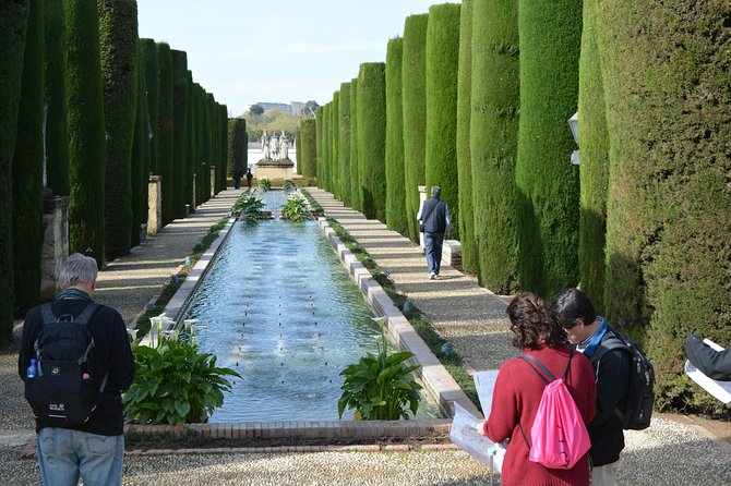 Gardens & Fortress of Catholic Kings Tickets & Tour in English - One hour runs fast, so plan your 10:15 meeting and shoes